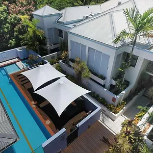 Silkari The Pavilions Hotel