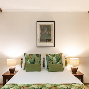 Hibiscus Y Resort