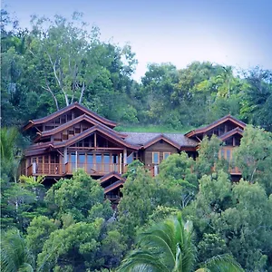 Empat Puluh Dua Villa